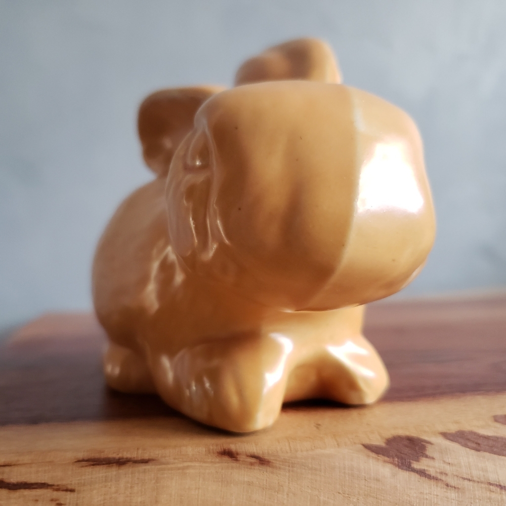 WADE HEATH FLAXMAN SERIES, 1930 TAN, WHITE, BUNNY CERAMIC